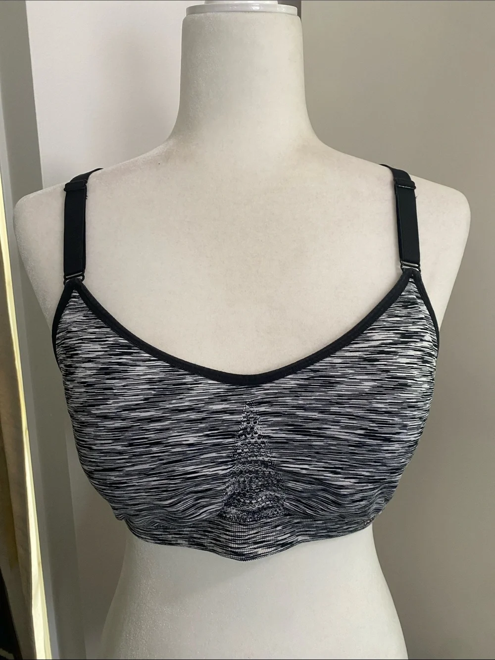 Danskin Seamless Racerback Sports Bra, Grey Black Space Dye, Ruched Adjustable